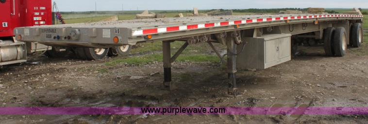 image for item D7974 1993 Ravens tandem axle semi trailer
