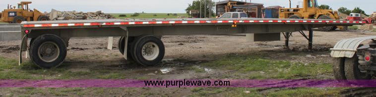 image for item D7974 1993 Ravens tandem axle semi trailer