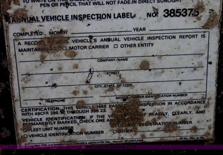 image for item D7974 1993 Ravens tandem axle semi trailer