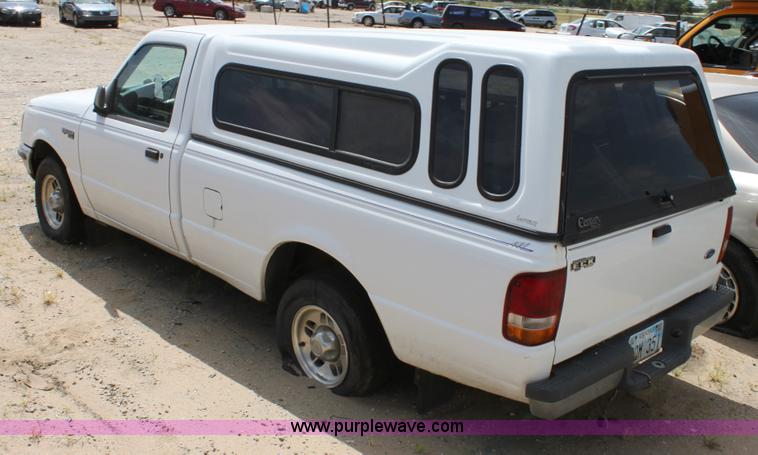 image for item D5126 1995 Ford Ranger pickup truck