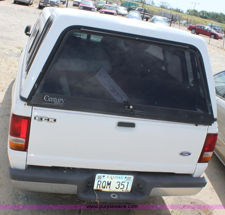 image for item D5126 1995 Ford Ranger pickup truck