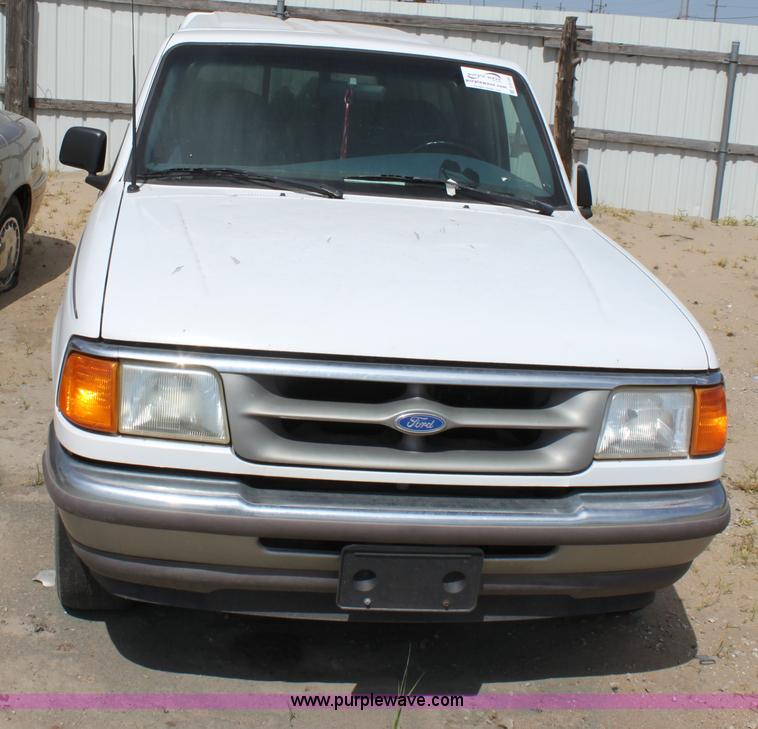 image for item D5126 1995 Ford Ranger pickup truck