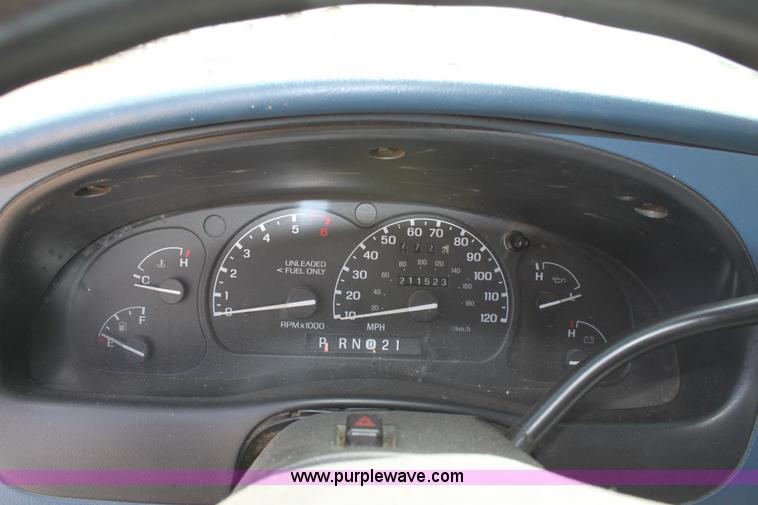 image for item D5126 1995 Ford Ranger pickup truck