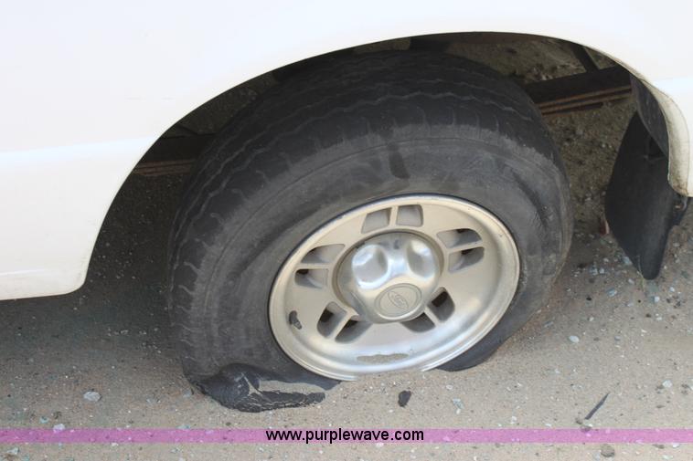 image for item D5126 1995 Ford Ranger pickup truck