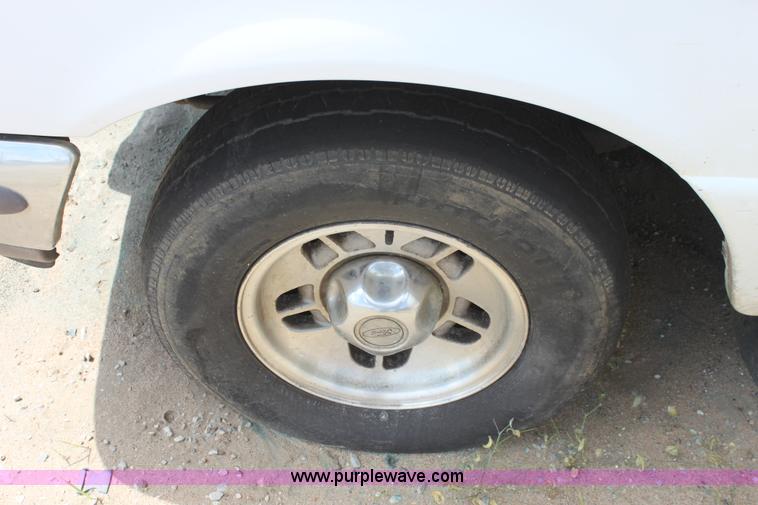 image for item D5126 1995 Ford Ranger pickup truck