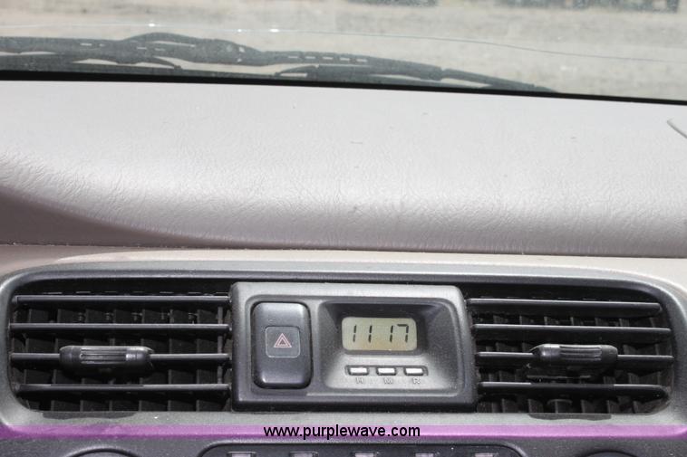 image for item D5127 2000 Honda Accord LX