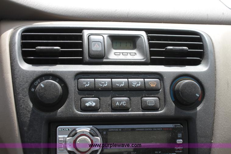 image for item D5127 2000 Honda Accord LX