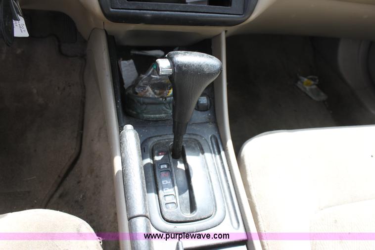 image for item D5127 2000 Honda Accord LX