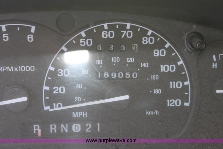 image for item D5128 1999 Ford Explorer XLT SUV