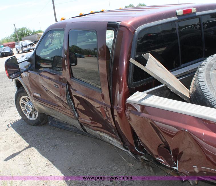 image for item D5130 2005 Ford F250 Lariat King Ranch pickup truck