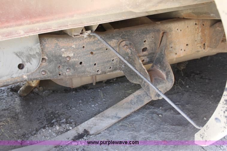 image for item D5130 2005 Ford F250 Lariat King Ranch pickup truck