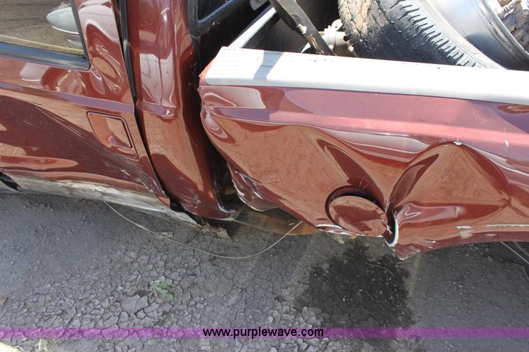 image for item D5130 2005 Ford F250 Lariat King Ranch pickup truck