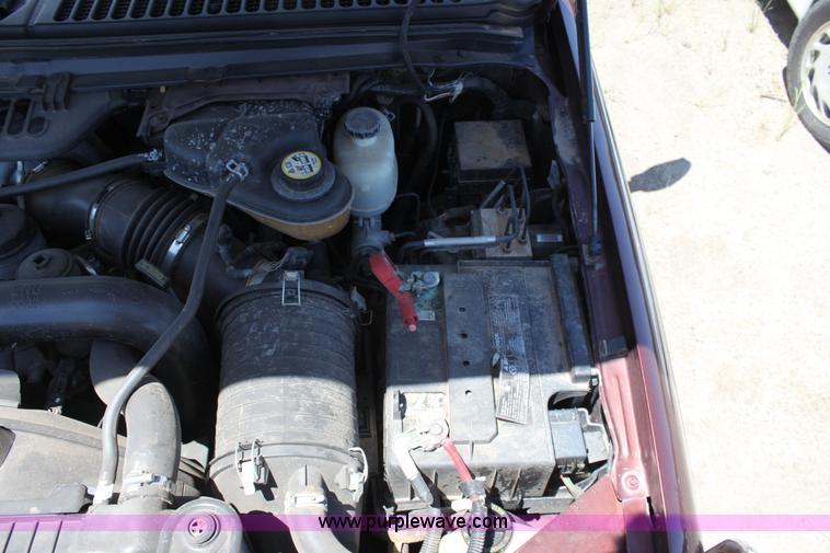 image for item D5130 2005 Ford F250 Lariat King Ranch pickup truck