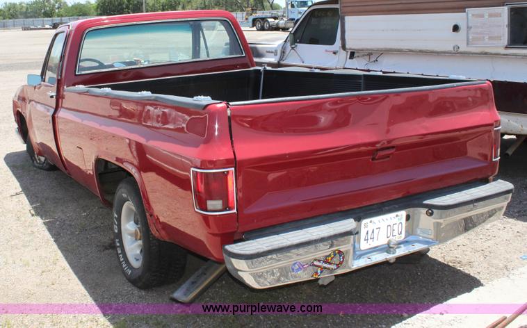 image for item D5131 1983 GMC 1500 pickup truck
