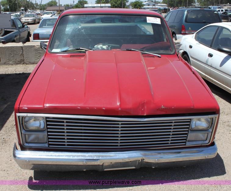 image for item D5131 1983 GMC 1500 pickup truck