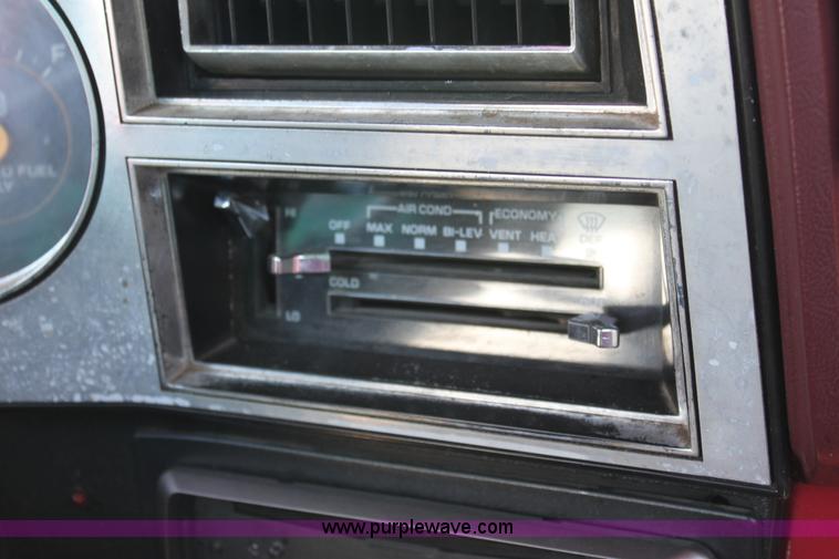 image for item D5131 1983 GMC 1500 pickup truck