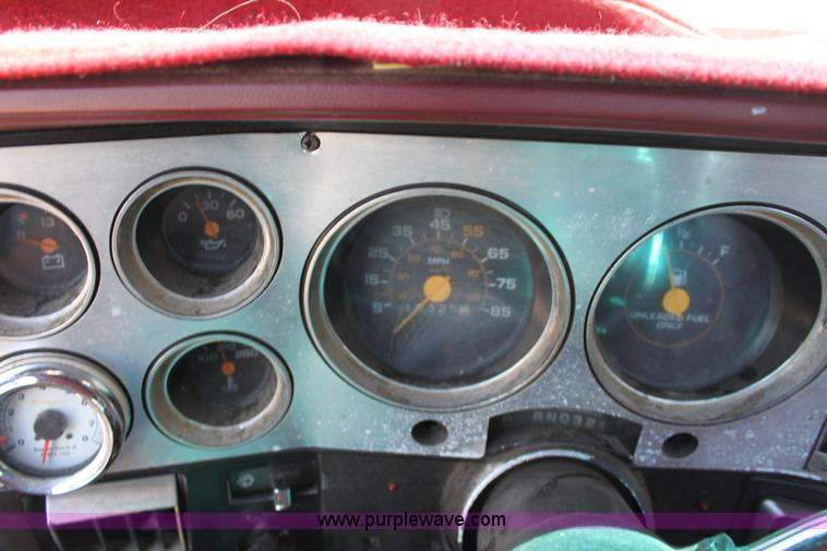image for item D5131 1983 GMC 1500 pickup truck