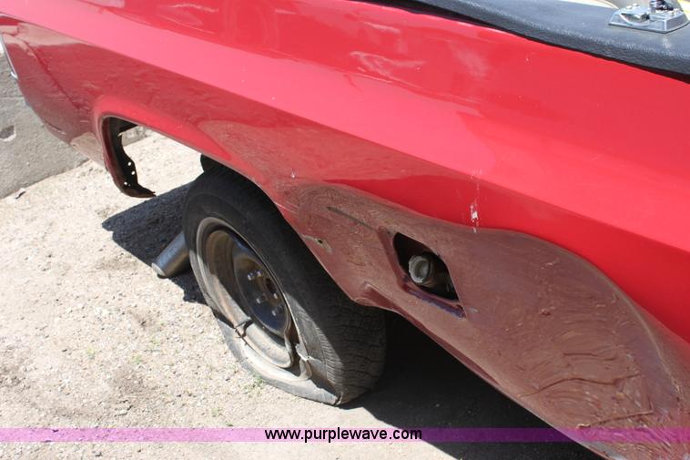 image for item D5131 1983 GMC 1500 pickup truck