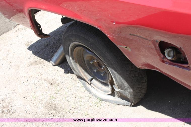 image for item D5131 1983 GMC 1500 pickup truck