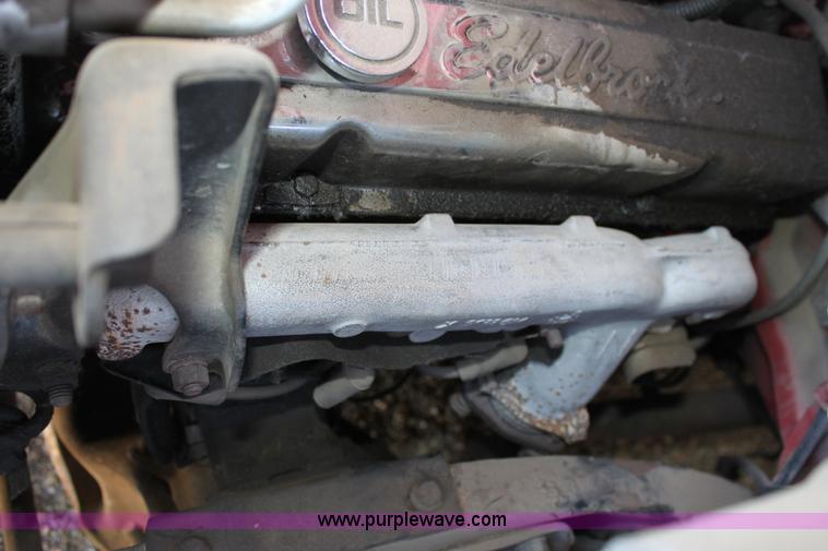 image for item D5131 1983 GMC 1500 pickup truck