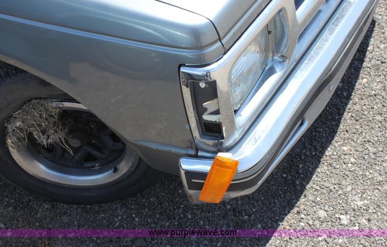 image for item D5134 1991 Chevrolet S10 pickup truck