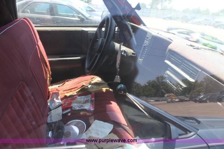 image for item D5134 1991 Chevrolet S10 pickup truck