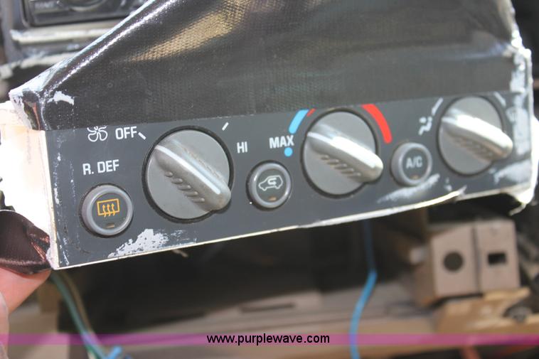 image for item D5136 1995 Chevrolet Tahoe SUV