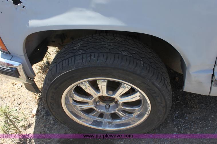 image for item D5136 1995 Chevrolet Tahoe SUV