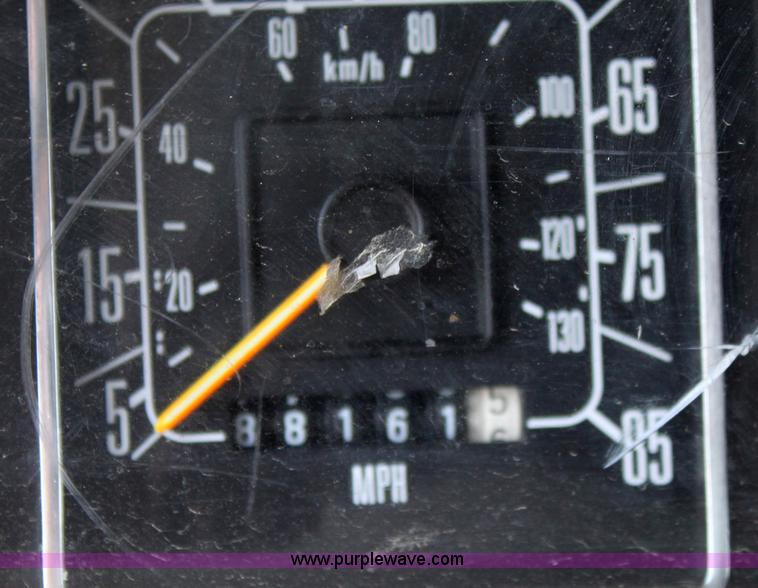 image for item D5137 1986 Ford Econoline 150 Aristocrat van