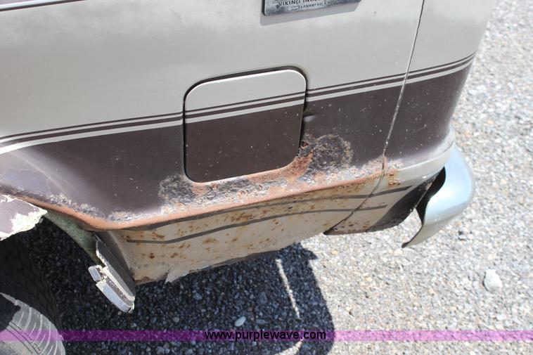 image for item D5137 1986 Ford Econoline 150 Aristocrat van