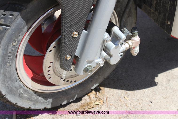 image for item D5140 2007 Roketa Bahama 50 scooter