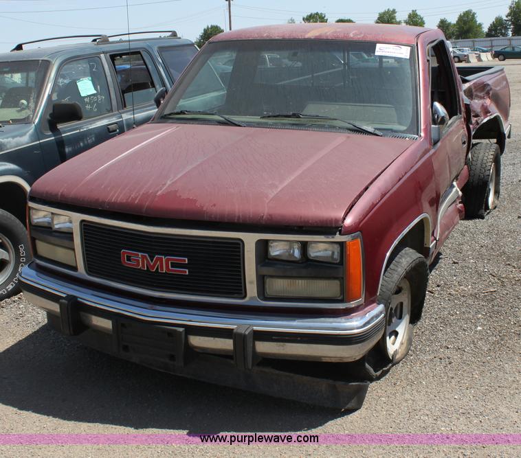 image for item D5142 1989 GMC Sierra 1500 pickup truck
