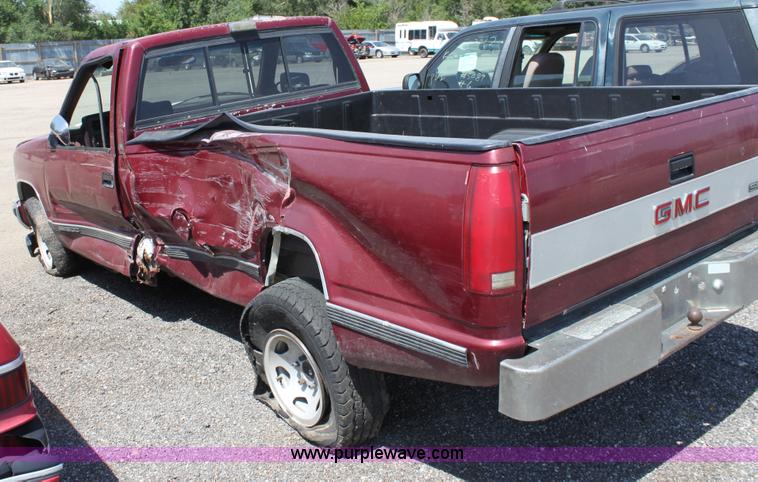 image for item D5142 1989 GMC Sierra 1500 pickup truck