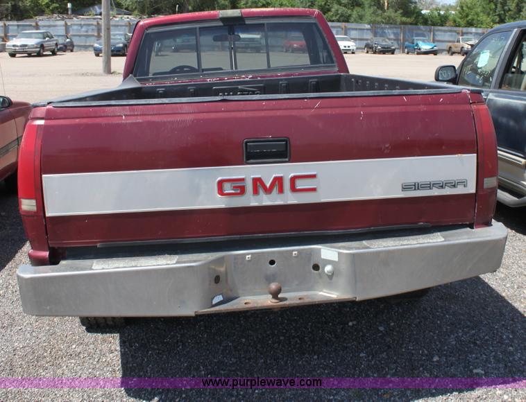 image for item D5142 1989 GMC Sierra 1500 pickup truck