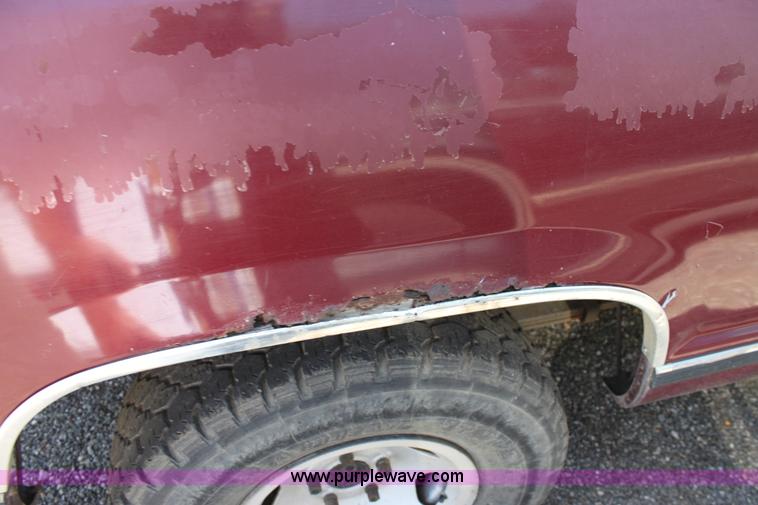 image for item D5142 1989 GMC Sierra 1500 pickup truck