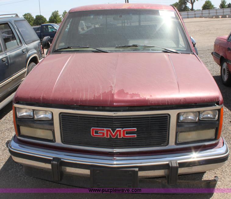 image for item D5142 1989 GMC Sierra 1500 pickup truck