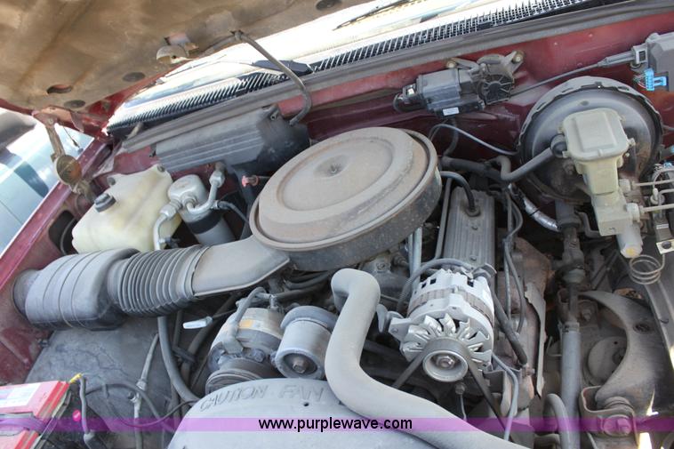 image for item D5142 1989 GMC Sierra 1500 pickup truck