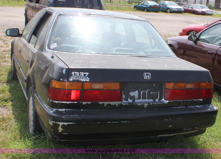 image for item D5171 1991 Honda Accord SE