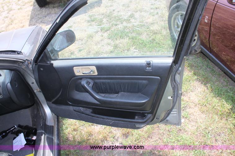 image for item D5171 1991 Honda Accord SE