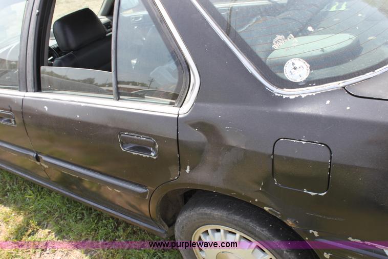 image for item D5171 1991 Honda Accord SE