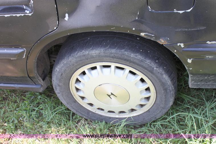 image for item D5171 1991 Honda Accord SE