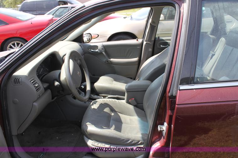 image for item D5172 2001 Saturn L200