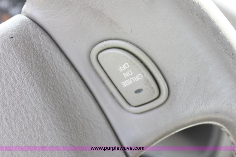 image for item D5172 2001 Saturn L200