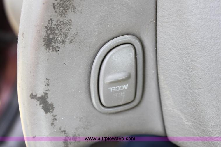 image for item D5172 2001 Saturn L200