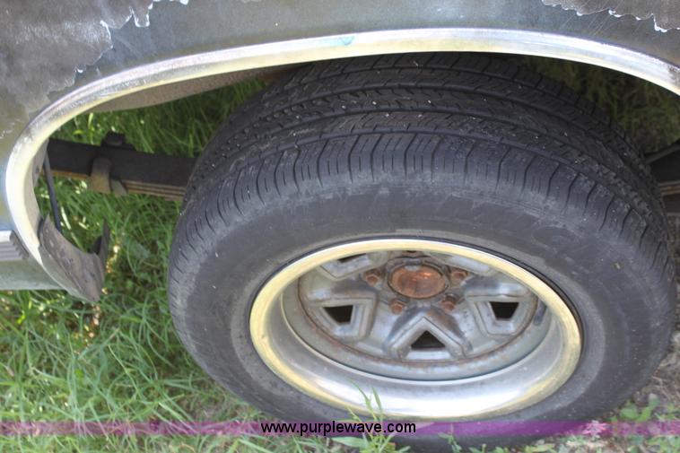 image for item D5173 1991 GMC Sonoma SLE pickup truck