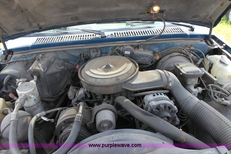 image for item D5173 1991 GMC Sonoma SLE pickup truck