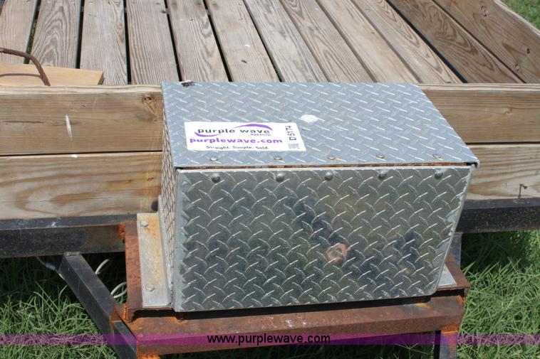 image for item D5174 16' tandem axle trailer