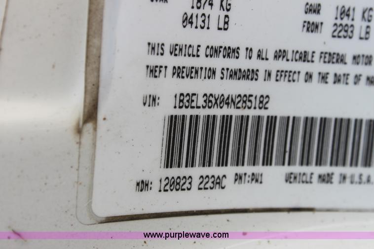 image for item D5175 2004 Dodge Stratus