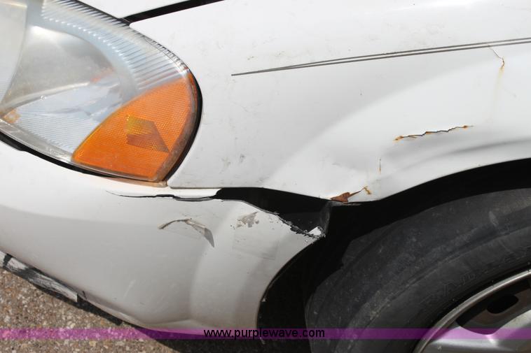 image for item D5175 2004 Dodge Stratus