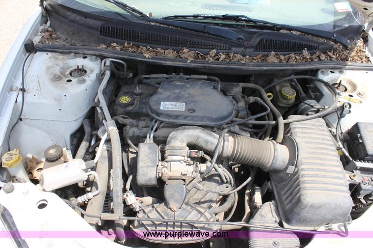 image for item D5175 2004 Dodge Stratus